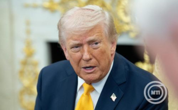 Trump: Visszabombázzuk Iránt a kőkorszakba