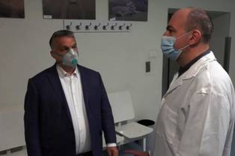 Gratulált a szekszárdi kórház felkészültségéhez a miniszterelnök