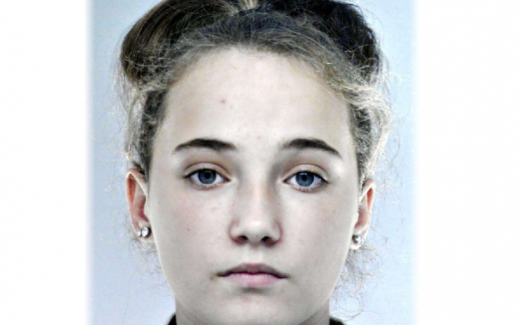 Ha felismeri a képen látható lányt, hívja a Tamási Rendőrkapitányságot!