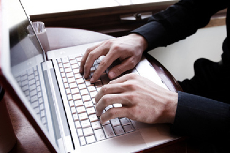 Közösségi oldalon fenyegetett