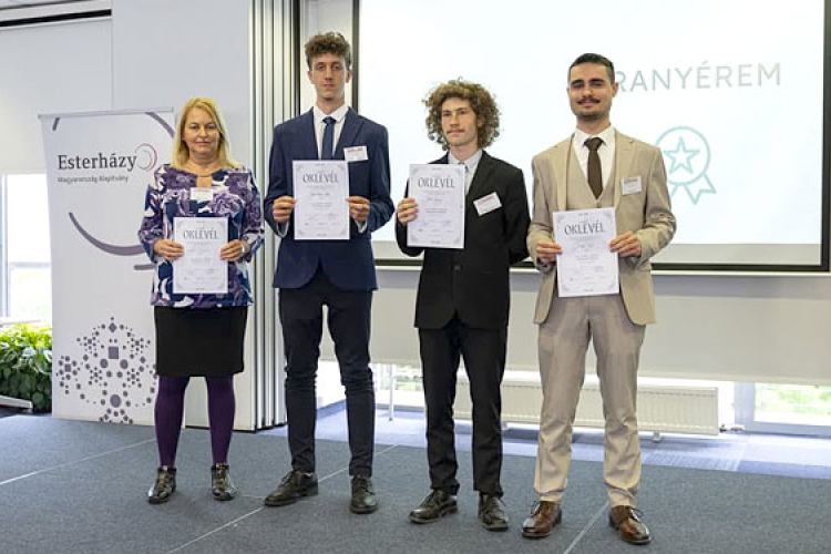 A Béri Balogh Ádám Katolikus Gimnázium csapata nyerte az Estöri történelmi versenyt