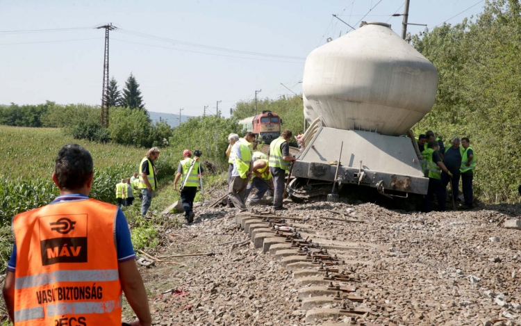 A pécsi vasútvonalon több napig lesznek korlátozások 