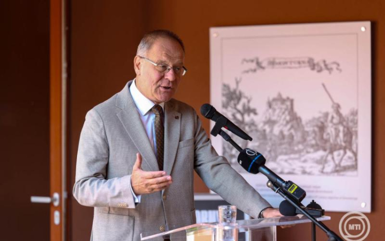 Navracsics Tibor szerint Magyarországra jönnek az uniós források és jól érzik itt magukat