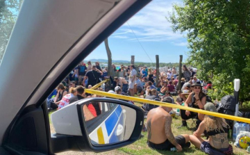 Elözönlötték a rendőrök Igar-Dádpuszta környékét 