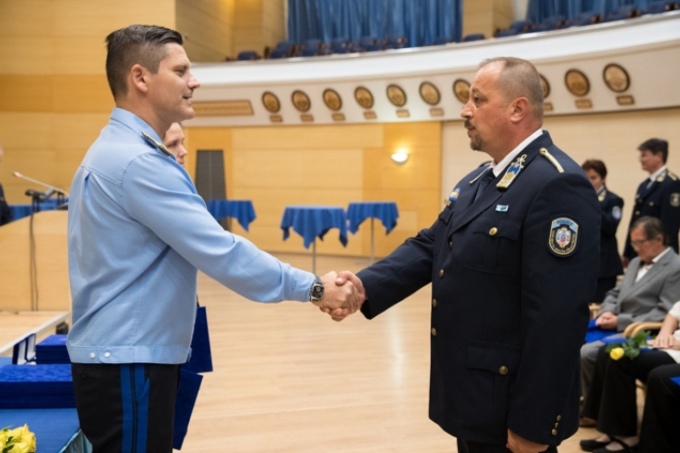 Kitüntették Izsák Lászlót