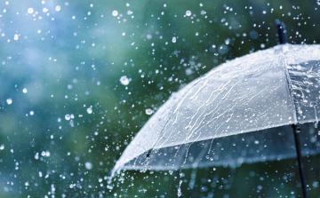 Felhőszakadásra, villámárvízre figyelmeztet a meteorológia