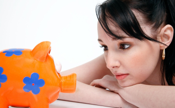 Luxi helyett influenszeres spórolás: főzés, kertészkedés és akcióvadászat