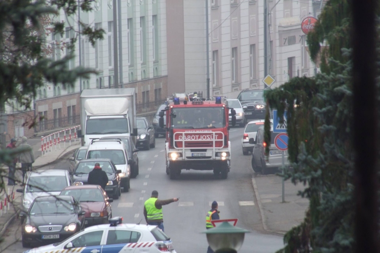 Munkagép szakította el a gázvezetéket