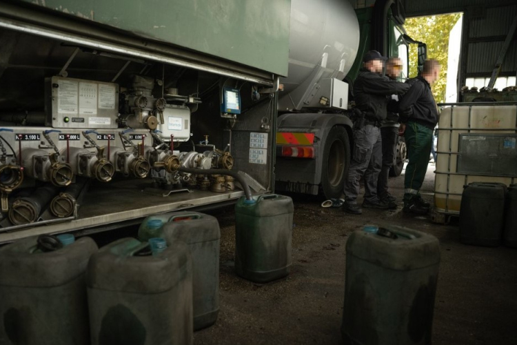 Illegális benzinkút működött egy fehérvári kamionmosóban