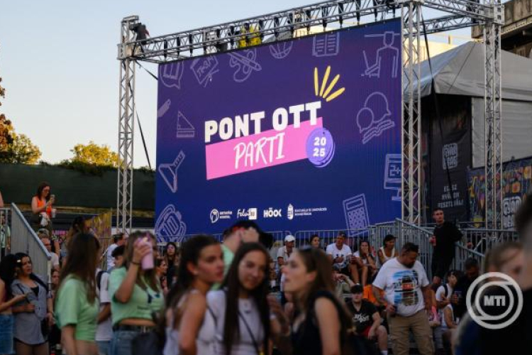 KIM: minden eddiginél többen jelentkeztek a megújult magyar felsőoktatásba