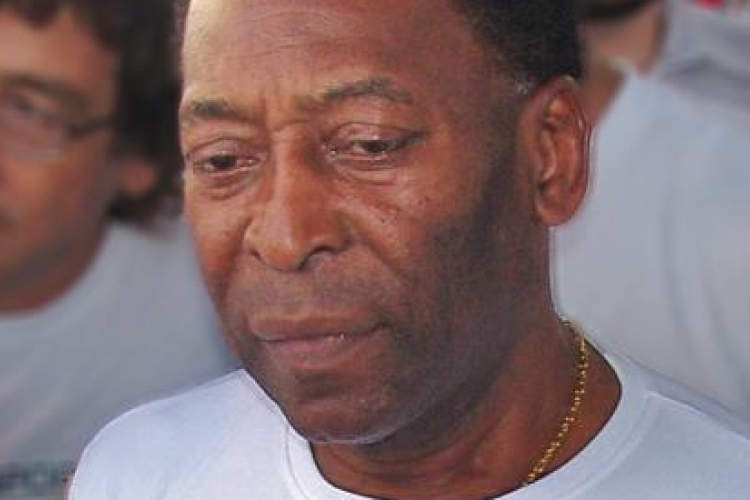 Elhunyt Pelé