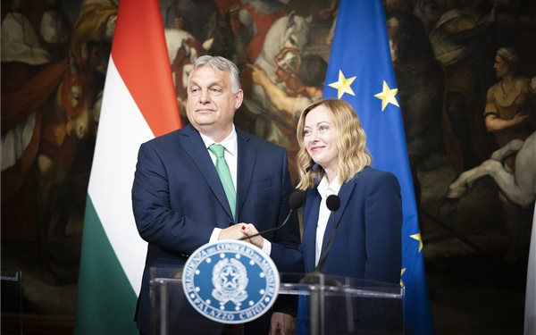 Giorgia Meloni: támogatjuk Magyarország uniós elnökségi programját
