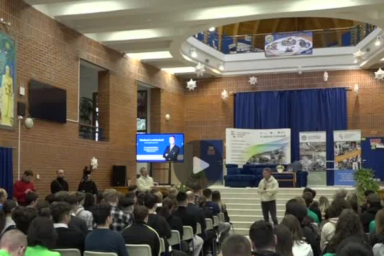 A tamási szakképző iskolában minden tizedik, tizenegyedik évfolyamon tanuló fiatal duális képzésben vesz részt