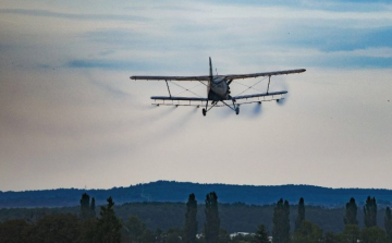 Földről és levegőből is gyérítik a szúnyogokat országszerte 